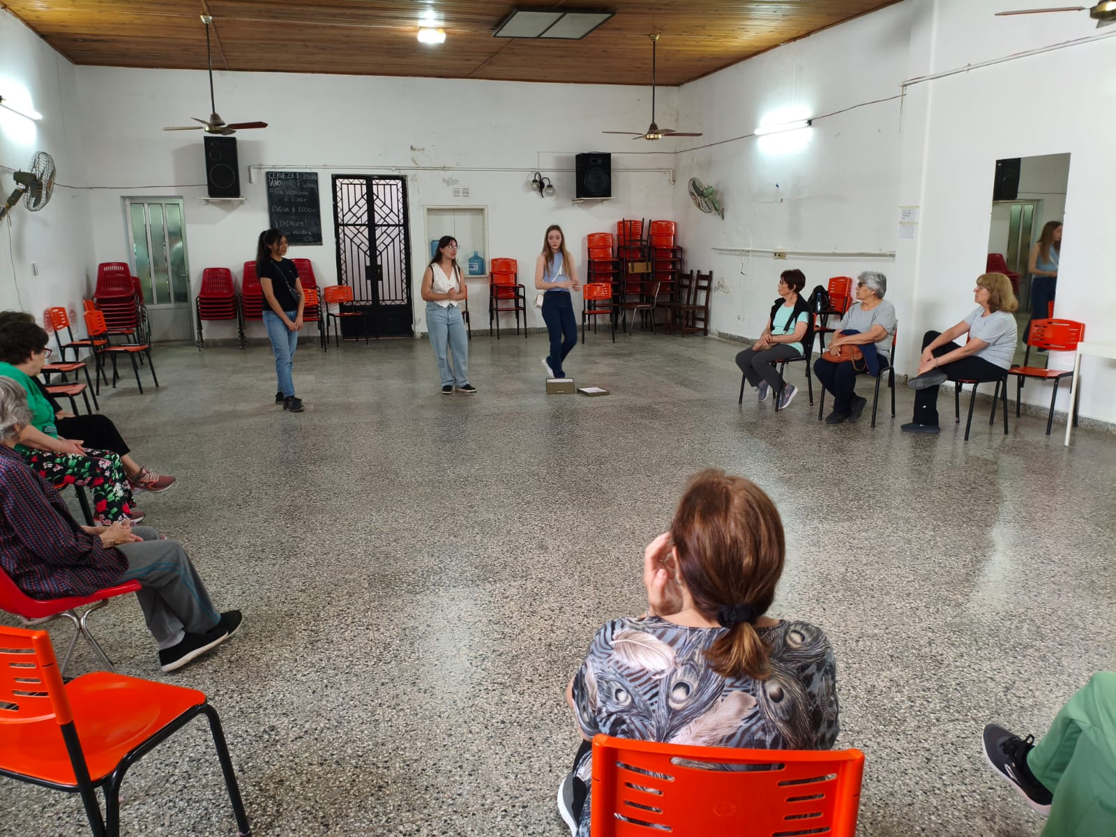 Extensión Universitaria: La Facultad brindó una charla sobre “Descarte responsable de medicamentos de origen domiciliario”