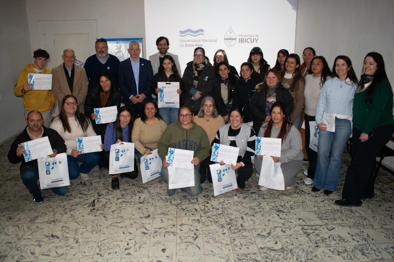 La UNER en territorio: la Facultad brindó capacitaciones en Ibicuy