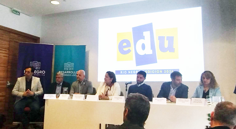 La Facultad de Bromatología de la UNER participó de EDU Río Negro 2026 en Fray Bentos: “Educación sin fronteras”